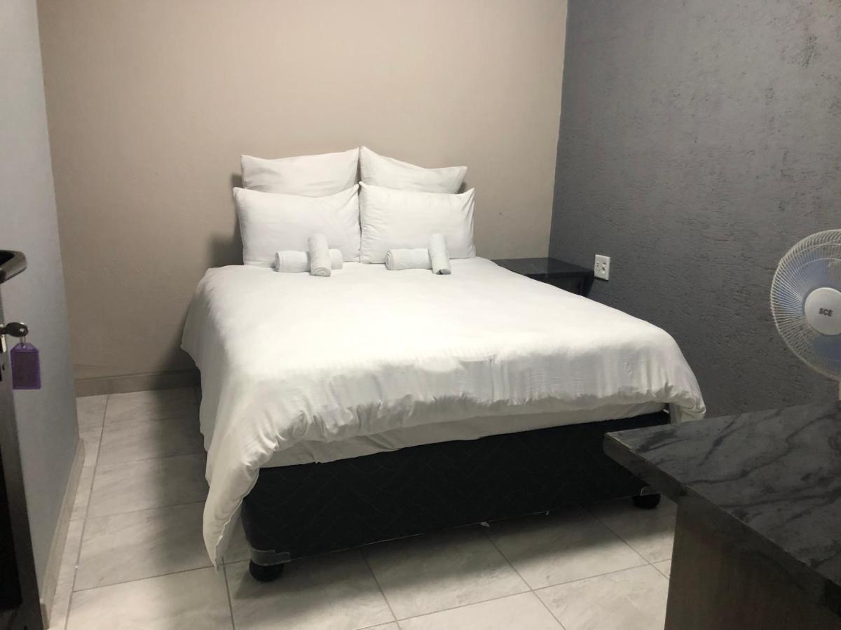 The Nest Overnight And Accommodation Usakos Bagian luar foto