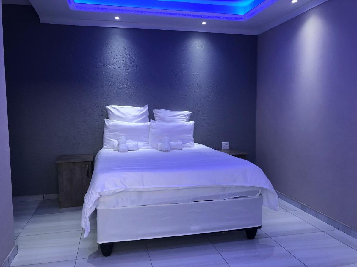 The Nest Overnight And Accommodation Usakos Bagian luar foto